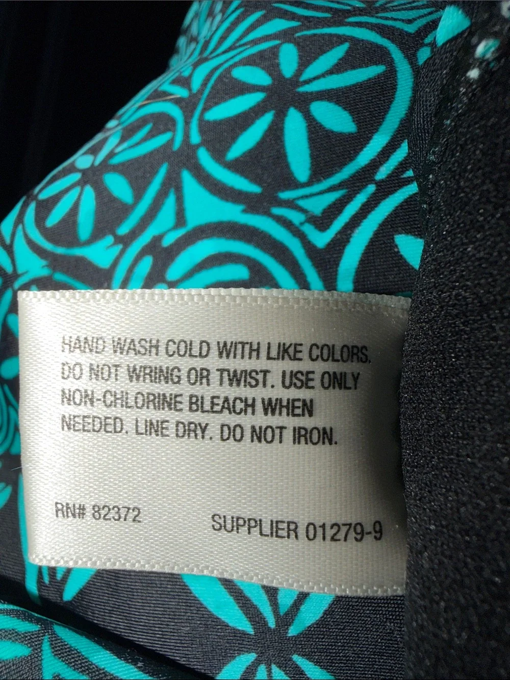 St John’s Bay Swim Top only. Teal & Black, Plus SZ 22, PTP 22”, Padded, (T1-365)